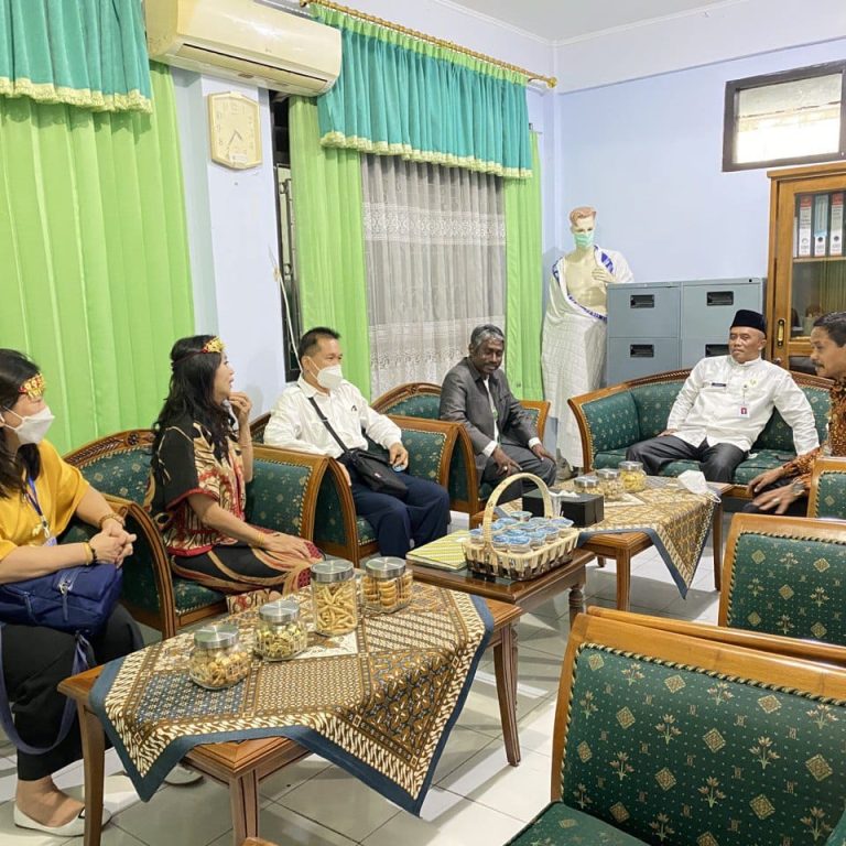 Perkuat Toleransi, Kakankemenag Kabupaten Magelang Menerima Audiensi dari Pembimas Buddha Sumatera Selatan