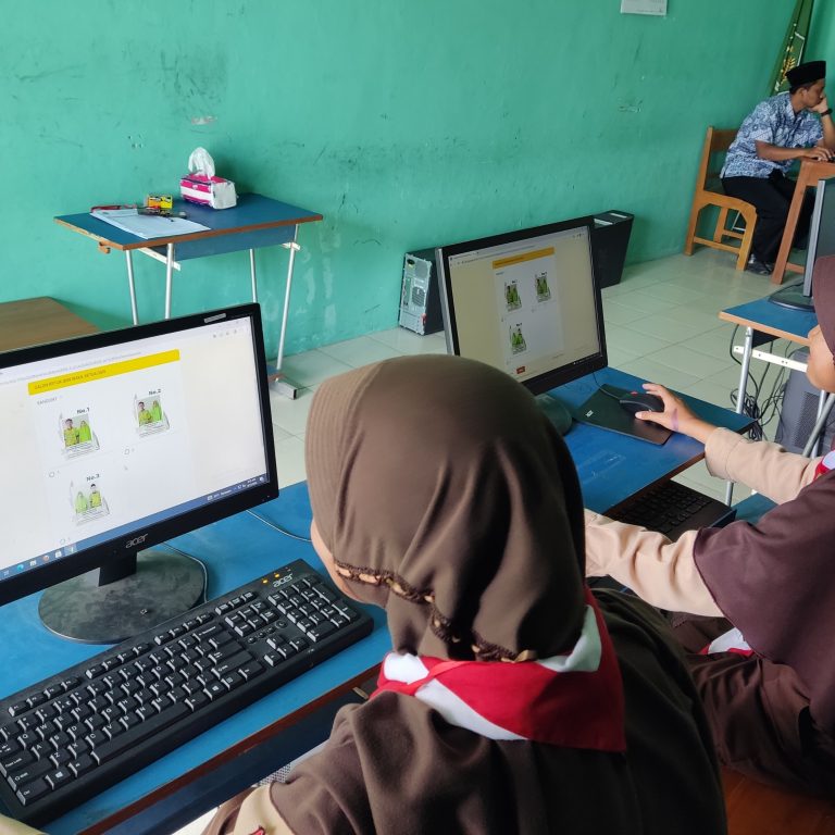 Pemilihan Ketua OSIS MTS Negeri 4 Kebumen Dilaksankan Secara On Line