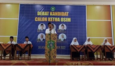 Melatih Demokrasi,  MTs Tanbihul Ghofilin Adakan Debat Calon Ketua OSIM Masa Bakti 2022/2023