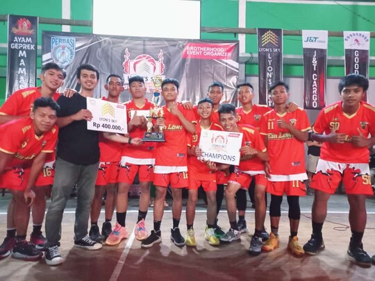 Ein Lowe, Sikat SMA 2 Kebumen di Final Lyon’s Sky Basketball Turnamen