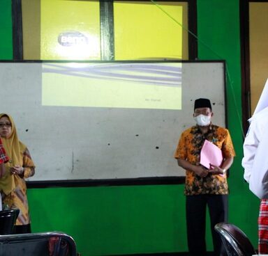 Tingkatkan Kualitas Pembelajaran, Kepala MTs N 3 Banjarnegara Laksanakan Supervisi Guru