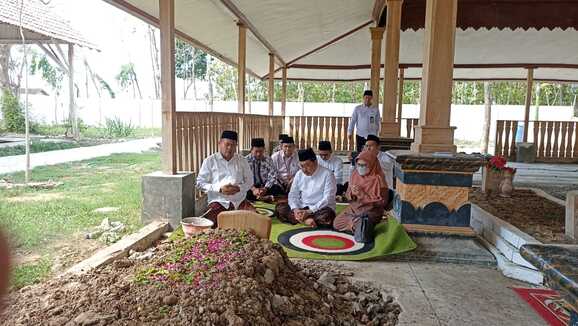 Wamenag Bertakziyah ke Keluarga Ny. Hj. Heni Maryam Maemun