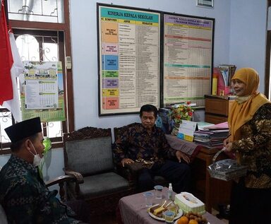 Kemenag Brebes Pastikan Pengunaan BOSDA bagi Peningkatan Mutu Pendidikan