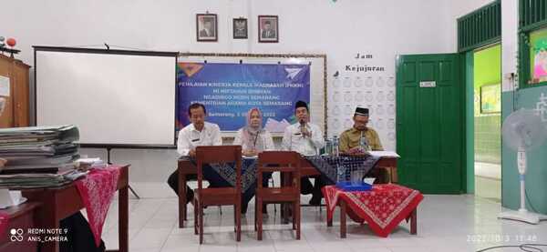 Penilaian Kinerja Kepala Madrasah di MI Miftahus Sibyan Mijen Semarang