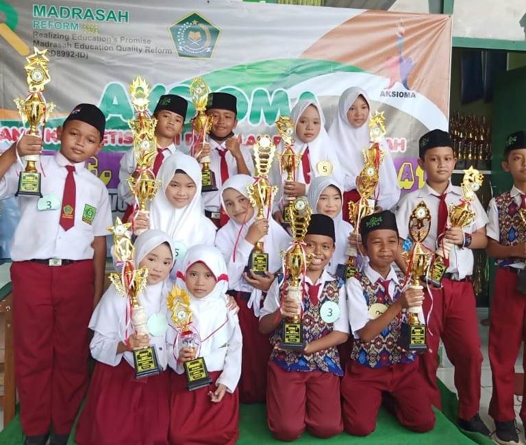 MI Darul Hikmah Bantarsoka Panen Prestasi Aksioma Purwokerto Barat