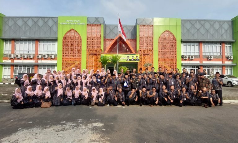 Kunjungan Kepala MAN 1 Banyumas beserta Rombongan di MAN Insan Cendekia Kota Pekalongan