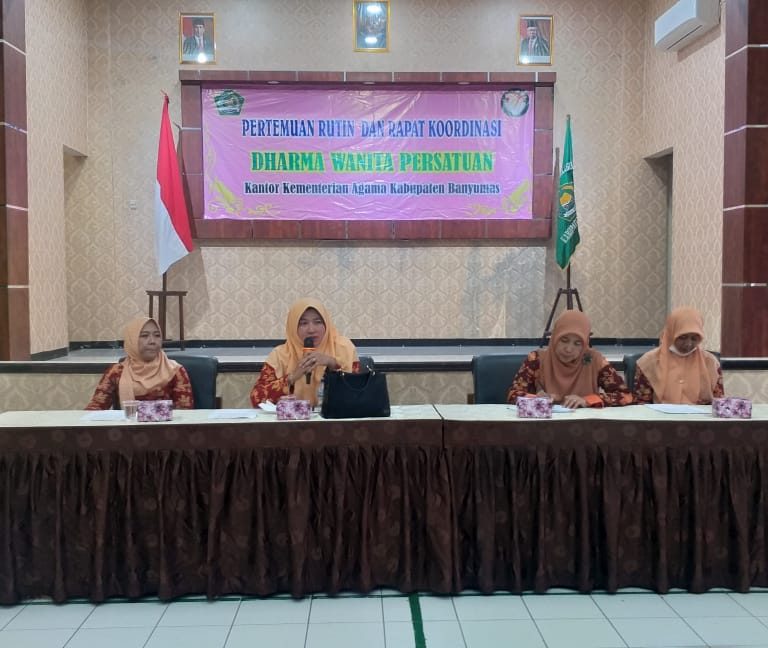 Ikuti Pertemuan DWP , Diniati Untuk Silaturahmi