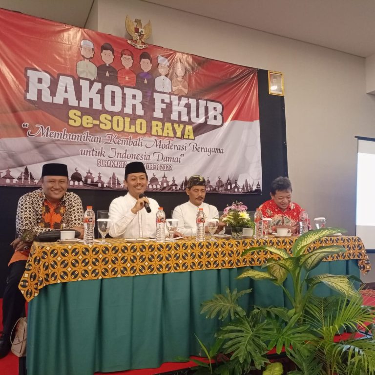 Guru Agama Menduduki Strata Tertinggi Diantara Guru Lainnya