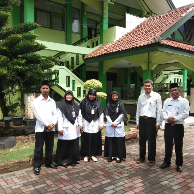 Tujuh Guru MTsN 1 Kebumen Lolos Seleksi Calon Instruktur AKMI