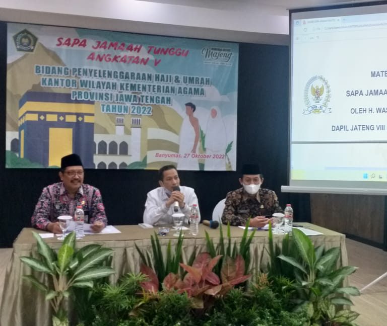 KaKanwil dan Komisi 8 DPR RI Sapa Jamaah Tunggu Banyumas