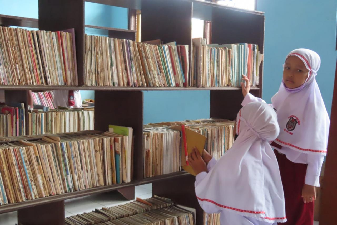 Cukupi Literasi Pemustaka, Dinarpus Tambah Koleksi Buku