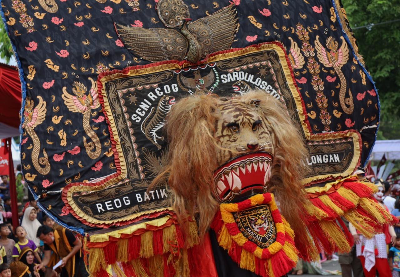 Kemenparekraf Beri Apresisasi Kreativitas, Jagad Pekalongan Batik Carnival 2022