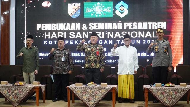Wakil Wali Kota Buka Festival Hari Santri Nasional Kota Pekalongan