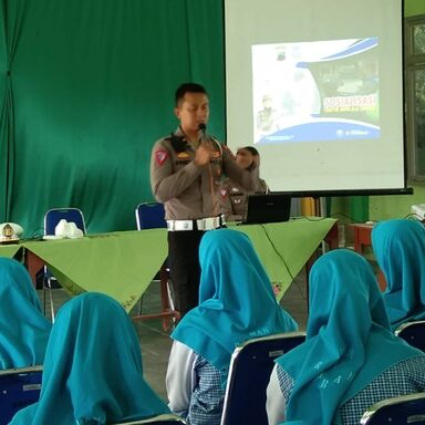 Gandeng Satlantas, MAN 2 Rembang Gelar Sosialisasi Tertib Lantas