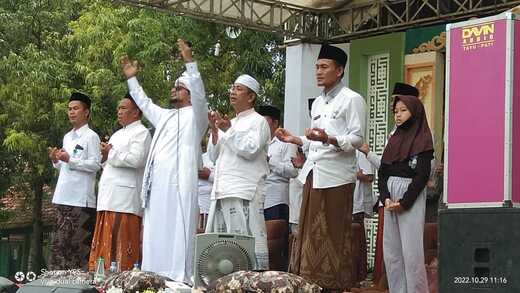 Undang Habib Abdurrahman Al Atthos, MAN 1 Rembang Gelar Gema Sholawat