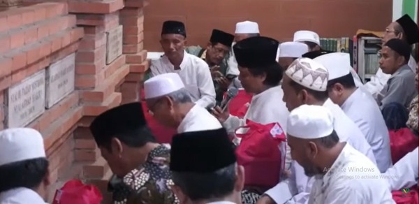 Haul Masyayikh Al-Hidayat, Teladani Mbah Ma’shoem, Ulama yang Cinta Santri dan Fakir Miskin