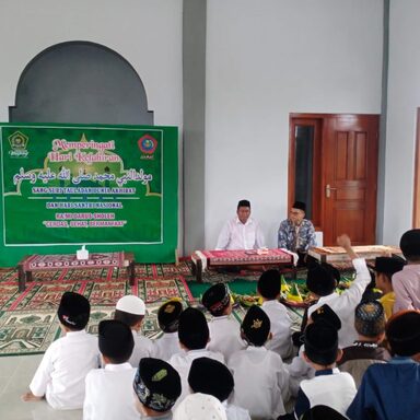 MIS Darus Sholeh Gelar Maulid Nabi dan Peresmian Musholla