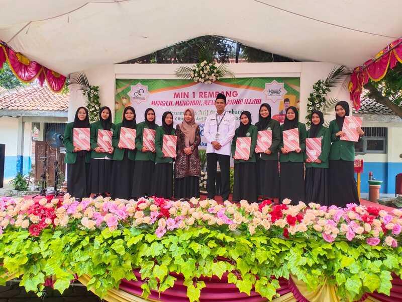 MIN 1 Rembang Lepas Mahasiswa PPL