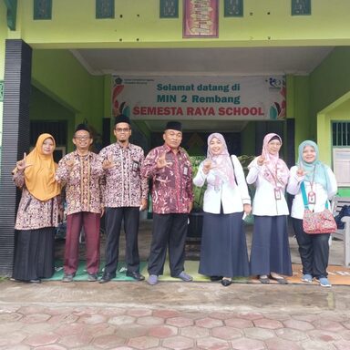 MIN  2 Rembang Adakan Gerakan Makan Sehat