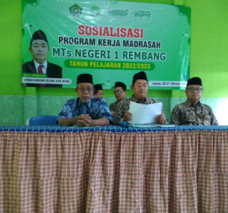 MTsN 1 Rembang Sosialisasikan Program Unggulan kepada Wali Murid