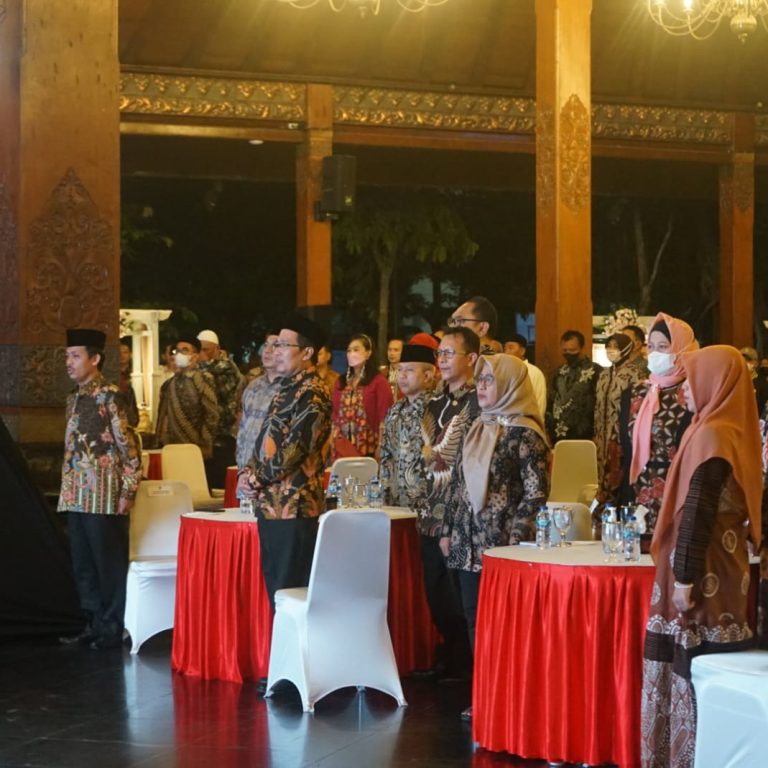 Rini : Tingkatkan Persatuan dan Persaudaraan Santri Melalui POSPENAS IX di Surakarta