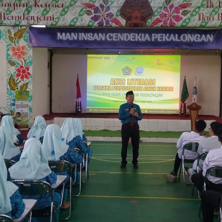 Aksi Literasi Perpustakaan Ainun Habibie MAN Insan Cendekia Kota Pekalongan