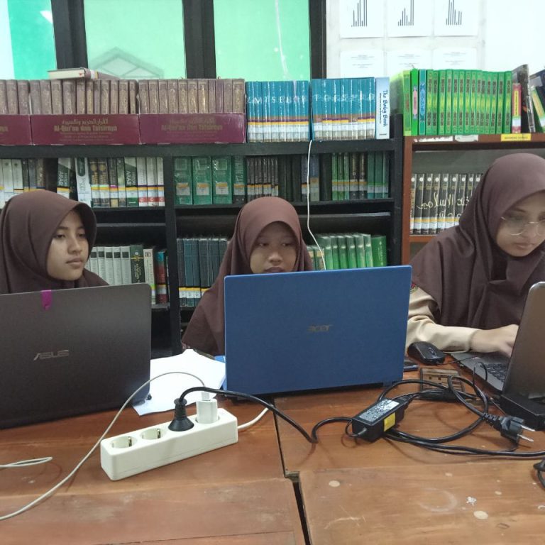 <strong>Tim Biologi MAN 2 Kebumen Raih Juara 2 di BBC UGM 2022</strong>