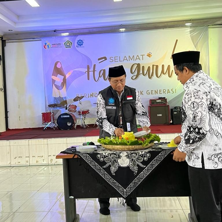Upacara Bendera Peringatan HGN di MAN IC Pekalongan Berlangsung Penuh Khidmat