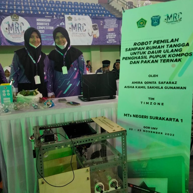 Robot Pemilah Sampah Inovasi Siswi MTsN Surakarta 1