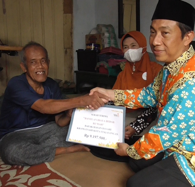 Lazismu Kota Pekalongan Kembali Melakukan Program Bantuan Bedah Rumah