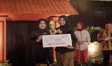 MAN 1 Rembang Raih Juara 2 Lomba Kartini & Kebaya 2022