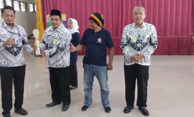 MAN 1 Rembang Raih Juara 1 Solo Vokal UT PGRI Rembang