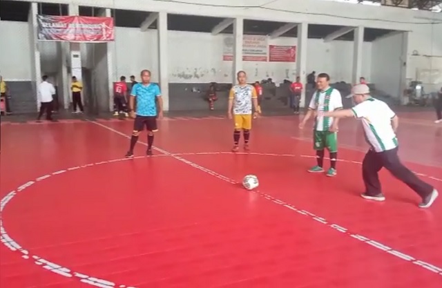 Ka Kankemenag Kab. Boyolali melakukan Kick Off menandai dimulainyan gelaran lomba olah raga dan seni dalam rangka HAB ke 77 Kementerian Agama