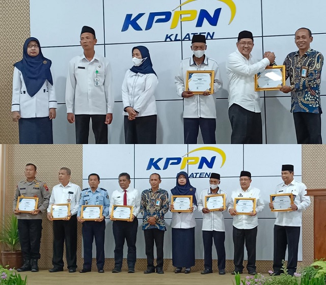 Kepala Kantor Kementerian Agama Kabupaten Boyolali menerima penghargaan dari KPPN Klaten