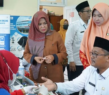 Erna Husein, Buka Lomba Padus Dan Bazar