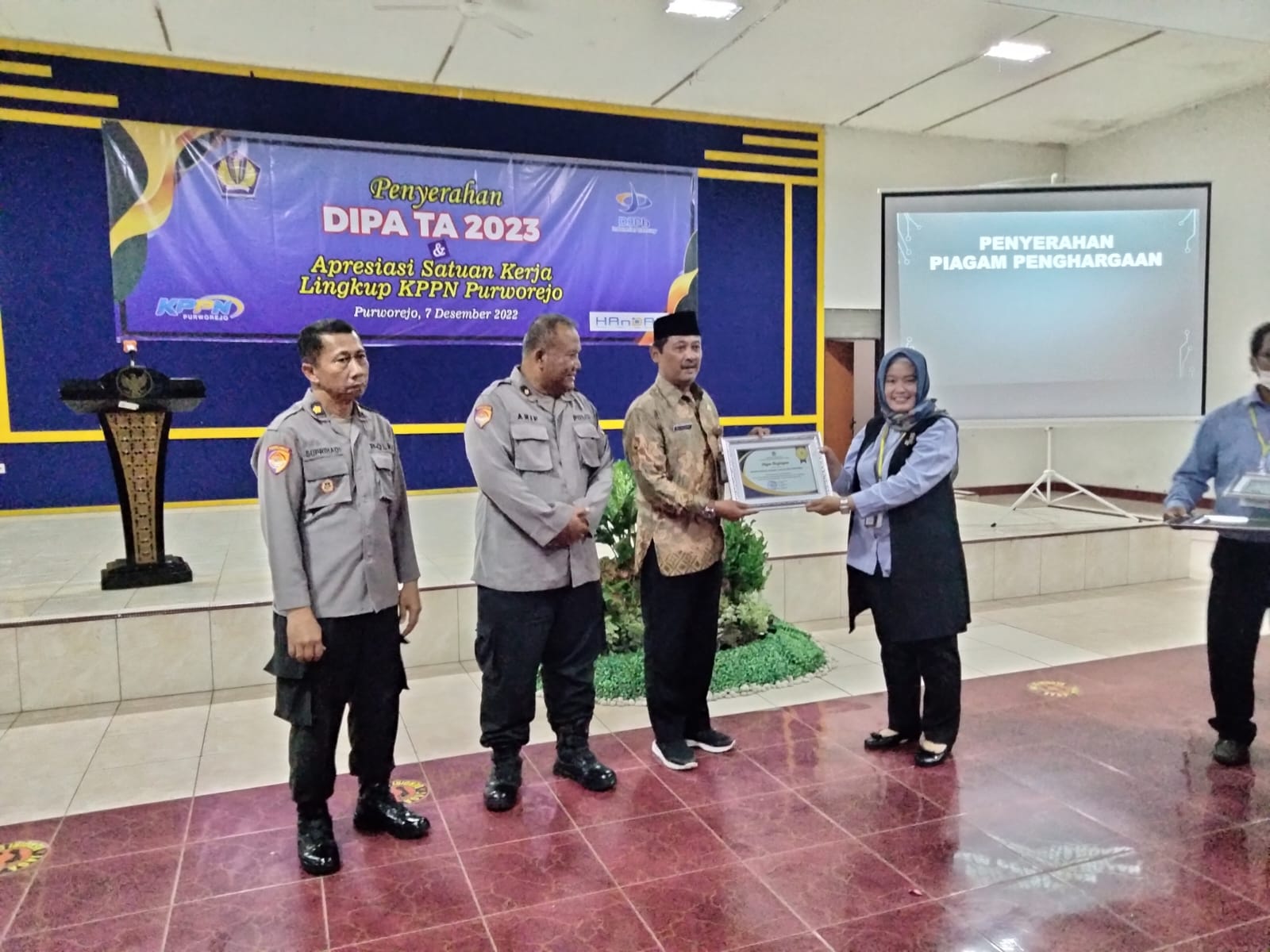 Kemenag Kebumen Raih Penghargaan Sebagai Satker Terbaik Pengelolaan Anggaran Tahun 2022
