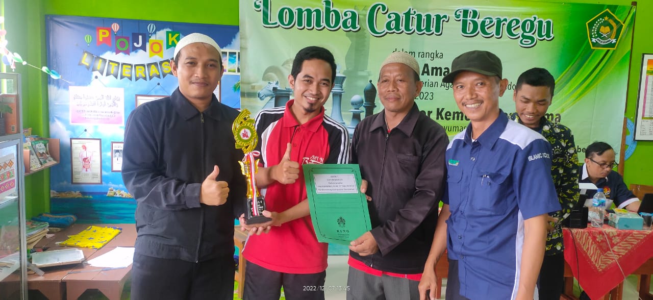 Tim Catur Kotip Rebut Juara 1