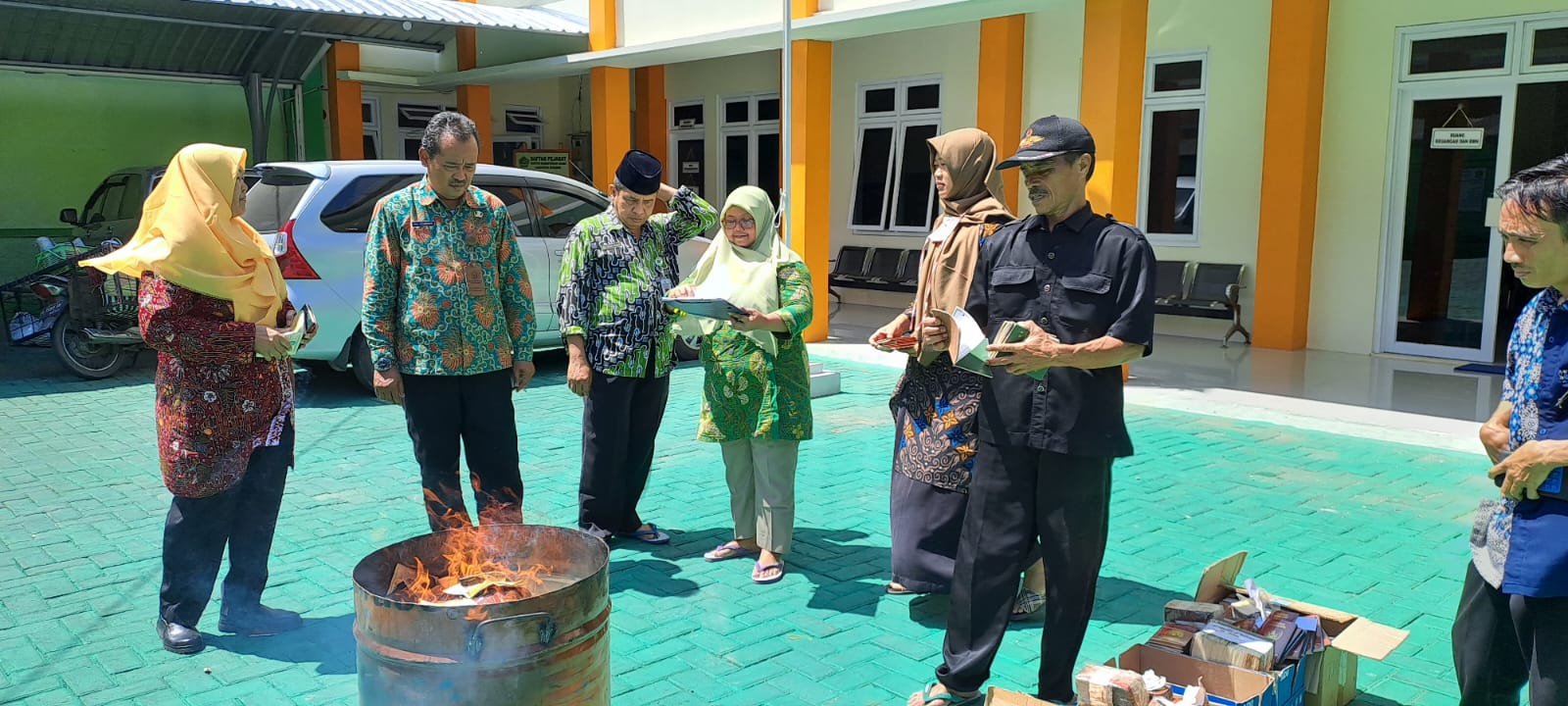 Hindari Penyalahgunaan, Kemenag Kebumen Musnahkan Ribuan Buku Nikah