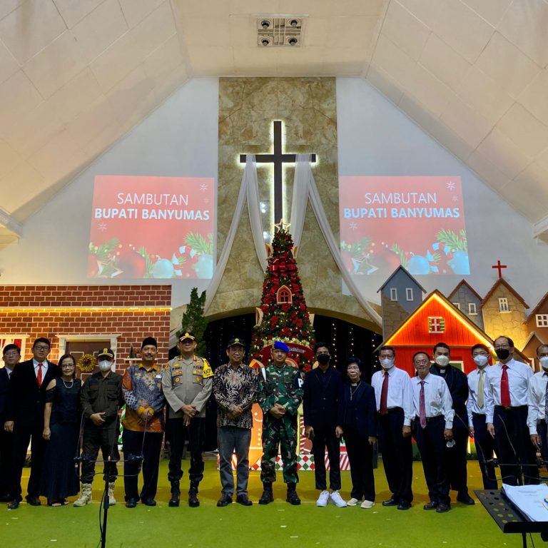 Bersama Bupati, Kakan Kemenag Tinjau Pospam Nataru Dan Gereja
