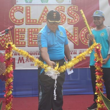 Kepala MAN 2 Rembang Buka Kegiatan Class Meeting