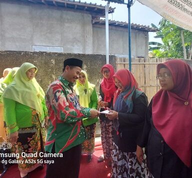 Pentasyarufan Bagi Siswa dan Guru RA oleh DWP Kemenag Brebes