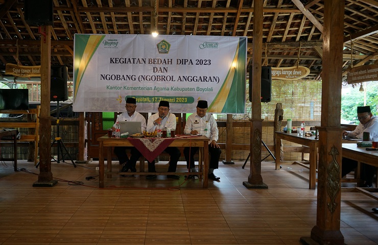 Kepala Kantor Kementerian Agama Kabupaten Boyolali membuka kegiatan Bedah DIPA dan Ngobrol Anggaran Tahun 2023