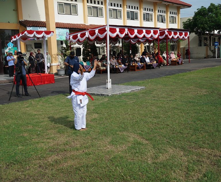 Upacara HAB ke 77, Brebes Tampilkan Peraih Emas Karate Internasional