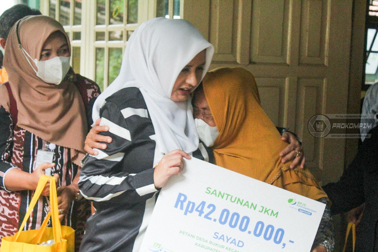 Ahli Waris Almarhum Sayad Terima Santunan 42 Juta Rupiah