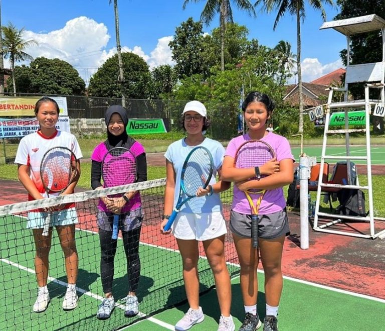 Luar Biasa! Belum Genap Setahun Petenis Putri MAN 2 Banjarnegara Sudah Koleksi Lima Piala Kejuaraan Nasional Tenis Yunior