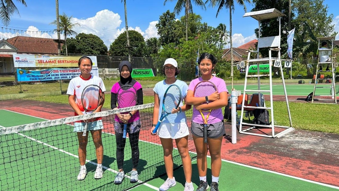 Luar Biasa! Belum Genap Setahun Petenis Putri MAN 2 Banjarnegara Sudah Koleksi Lima Piala Kejuaraan Nasional Tenis Yunior