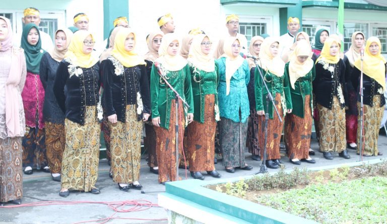 Padus MAN 2 Rembang Tampil Memukau dalam Upacara HAB ke-77