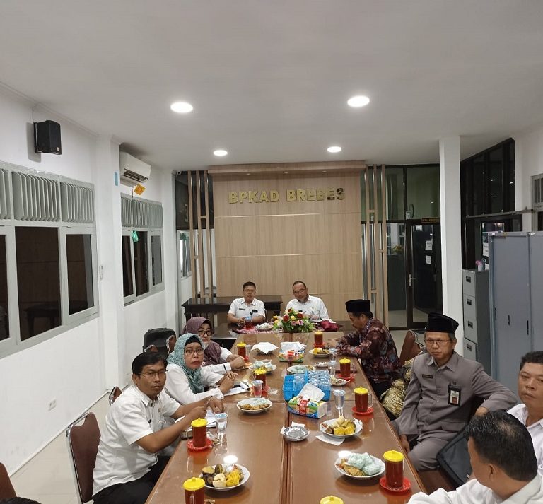 Pecah Telur Hibah Tanah KUA Kec. Brebes dari Pemda