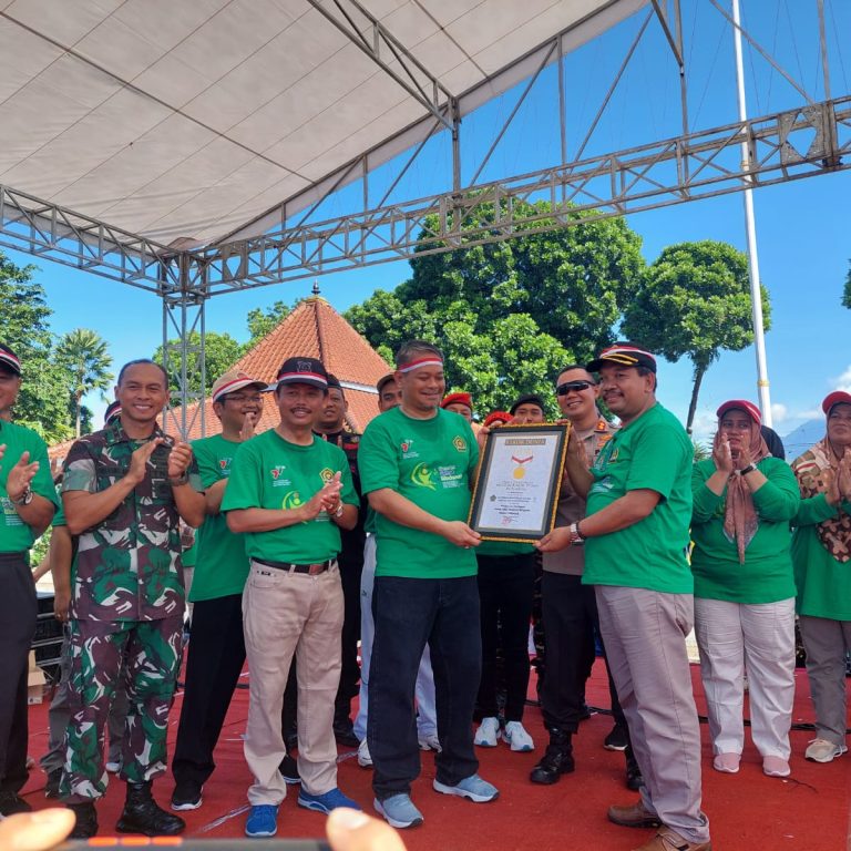 Cetak Sejarah, Kemenag Banjarnegara Pecahkan Rekor Muri Senam Sehat Moderasi Beragama Dengan 12.216 Peserta