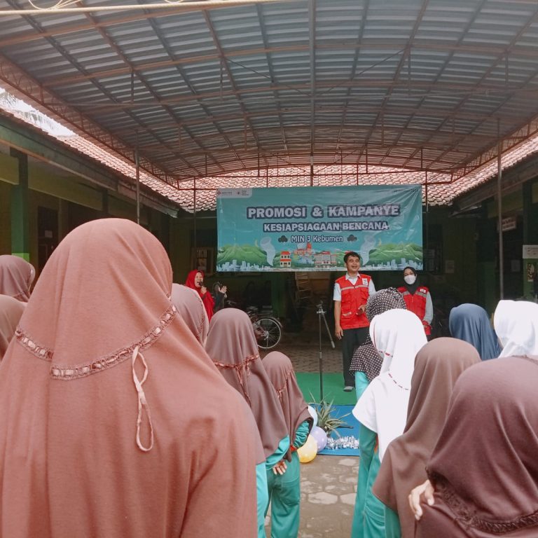 MIN 3 Kebumen Gelar Kegiatan  Kesispsiagaan Bencana
